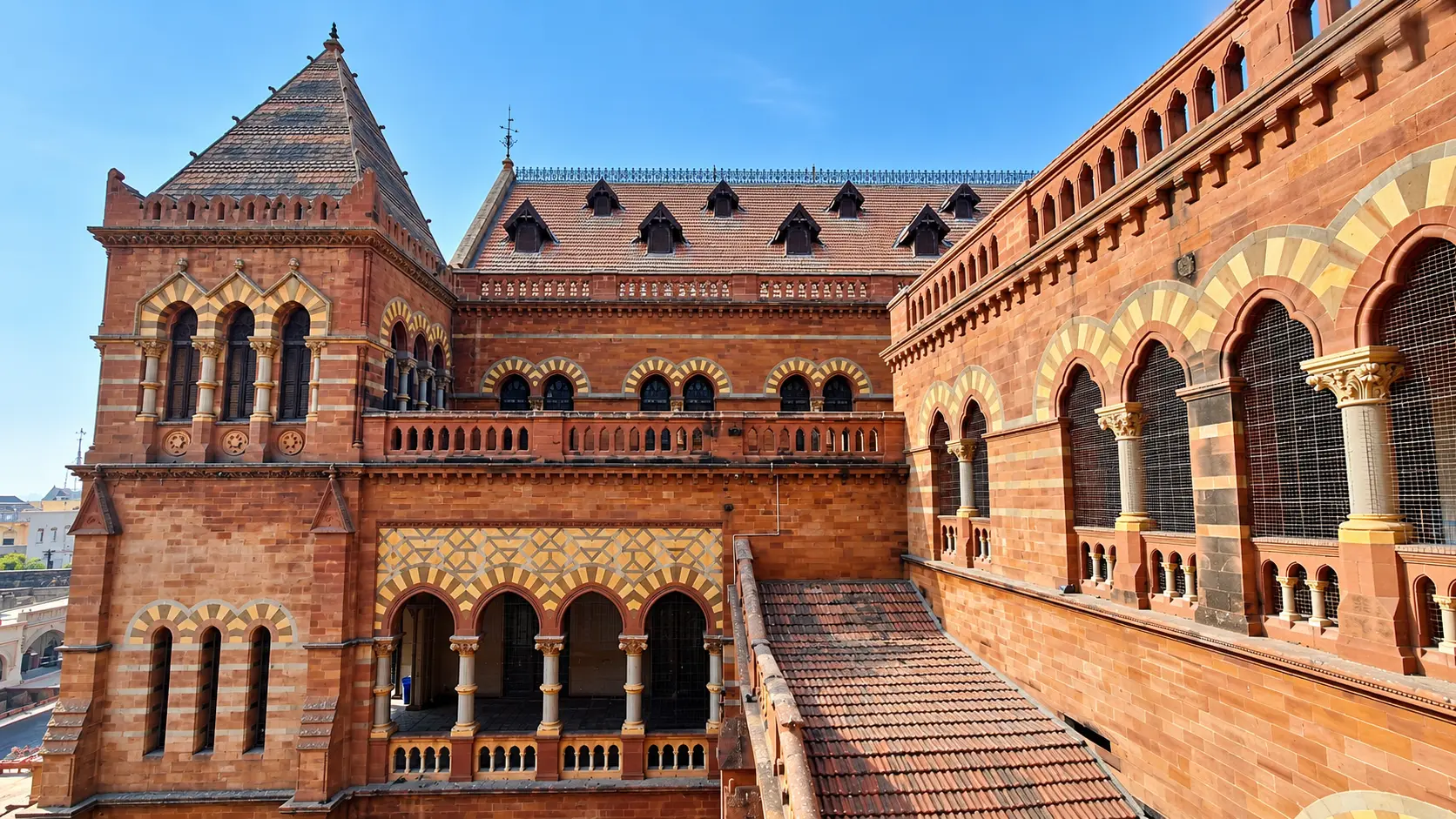Aina Mahal